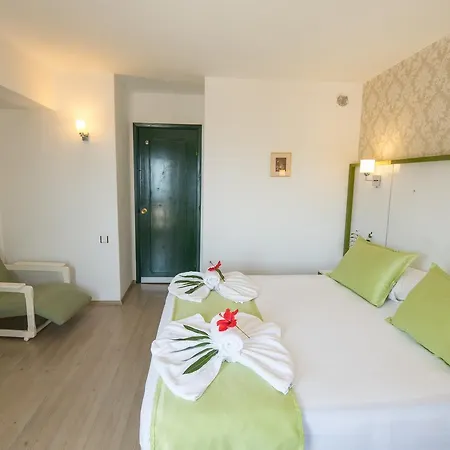 Pirat Hotell 3*