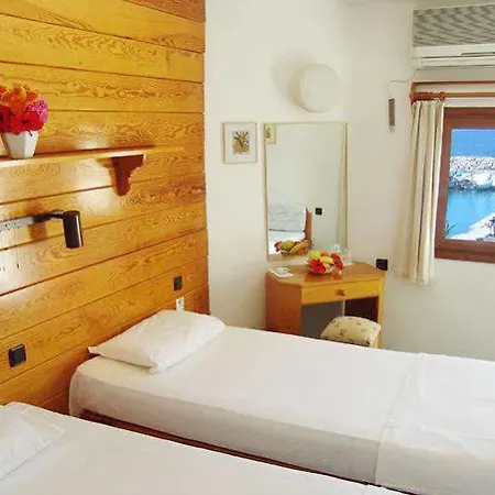 Pirat Hotell 3*